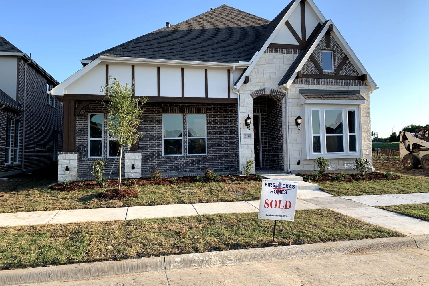 Can two people buy shop a house